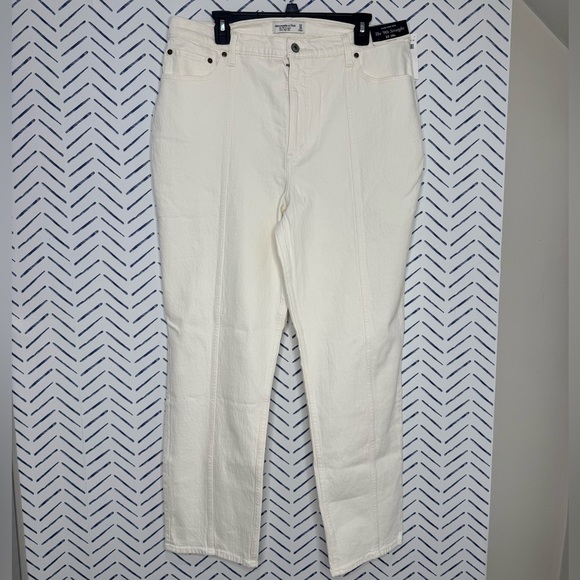 Abercrombie & Fitch Denim - NWT Abercrombie 90’s Ultra High Rise Straight Winter White Cream Jean Size 33
